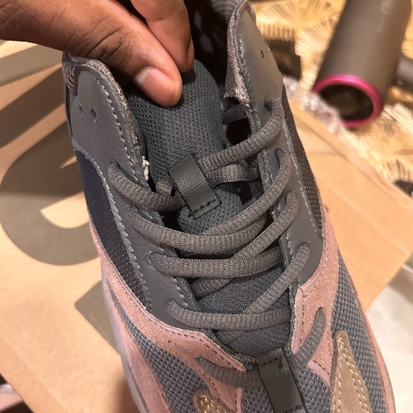 Yeezy 700 mauve - Picture 2 of 15